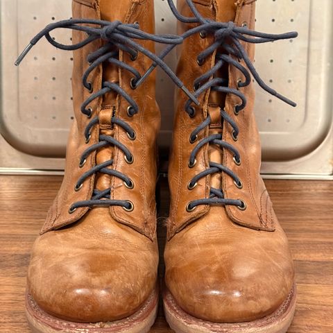 FRYE Veronica Flex Combat in Vintage Pull-up Leather