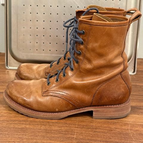 FRYE Veronica Flex Combat in Vintage Pull-up Leather