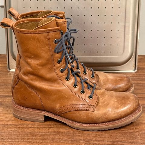 FRYE Veronica Flex Combat in Vintage Pull-up Leather