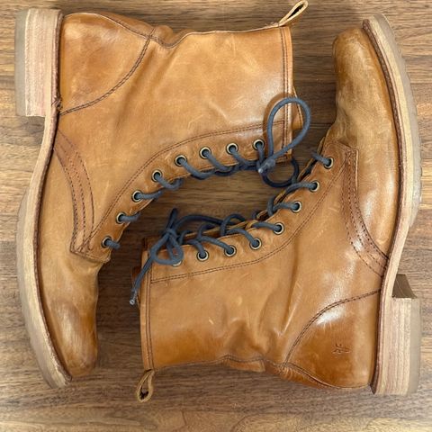 FRYE Veronica Flex Combat in Vintage Pull-up Leather