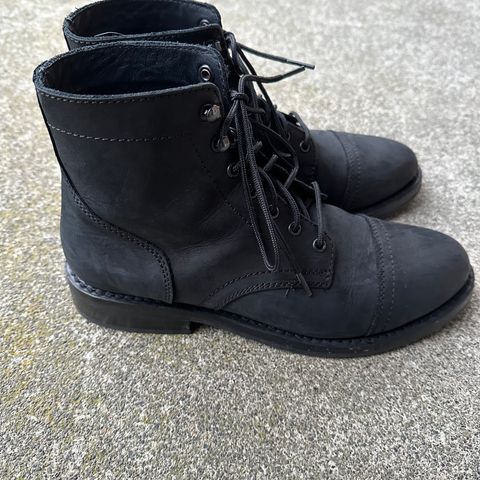 Thursday Captain in Black Matte Rugged & Resilient