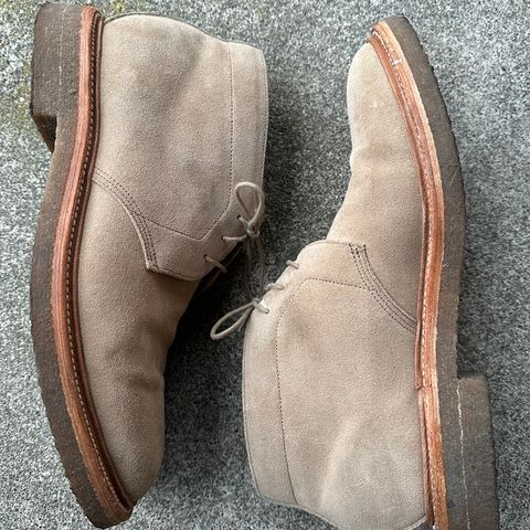 Grant Stone Chukka in C.F. Stead Tan Repello Calf Suede