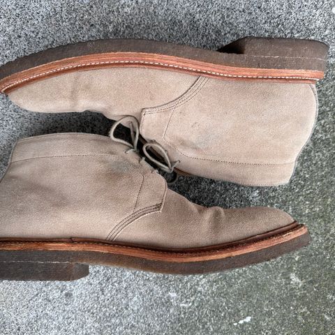 Grant Stone Chukka in C.F. Stead Tan Repello Calf Suede