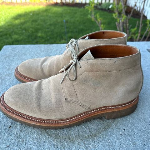 Grant Stone Chukka in C.F. Stead Tan Repello Calf Suede