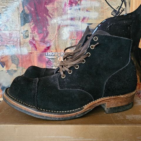Search result thumbnail of Viberg Service Boot in Seidel Black Oil Tan Roughout