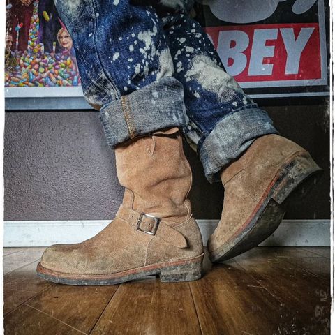 Search result thumbnail of Crush On Retro 9012 Engineer in Beige Cowhide Suede Roughout