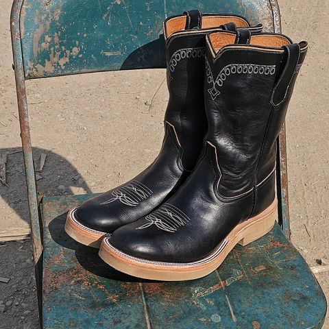 Rios of Mercedes x The Black Bear Brand The Wild West Roughrider in Horween Black Chromexcel Horsehide