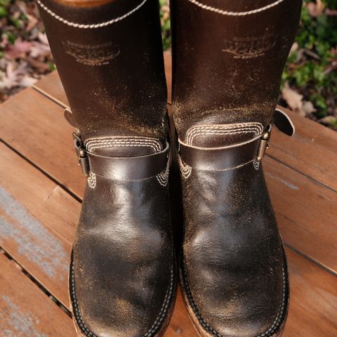 View photo of Willie's Handmade Boots Custom Model in Horween Dark Olive Waxed Flesh