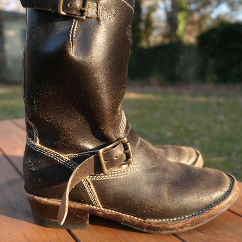 View photo of Willie's Handmade Boots Custom Model in Horween Dark Olive Waxed Flesh