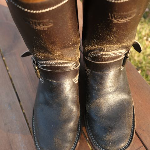 View photo of Willie's Handmade Boots Custom Model in Horween Dark Olive Waxed Flesh