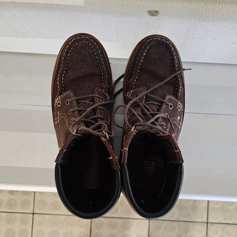 Grant Stone Field Boot in C.F. Stead Dark Burgundy Classic Kudu