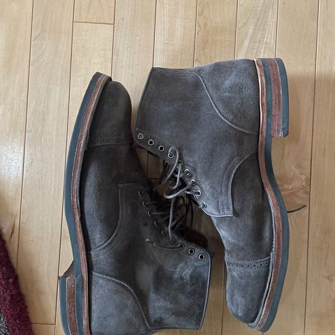 View photo of Viberg Service Boot BCT in C.F. Stead Thyme Janus Calf Suede