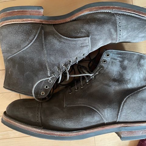 View photo of Viberg Service Boot BCT in C.F. Stead Thyme Janus Calf Suede