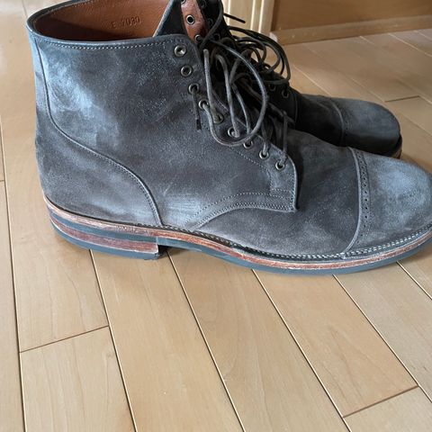 View photo of Viberg Service Boot BCT in C.F. Stead Thyme Janus Calf Suede