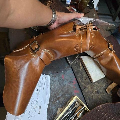Willie's Handmade Boots Engineer in Maryam Natural Horsebutt