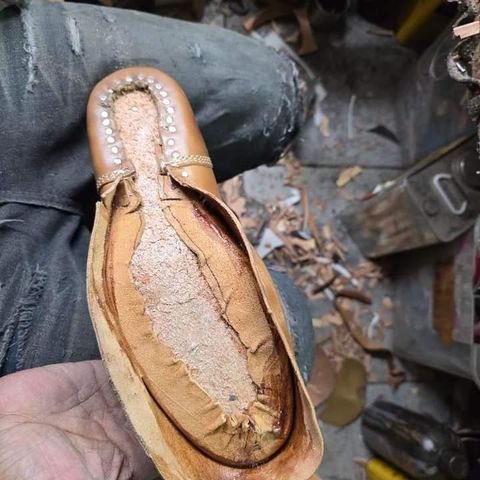 Willie's Handmade Boots Engineer in Maryam Natural Horsebutt