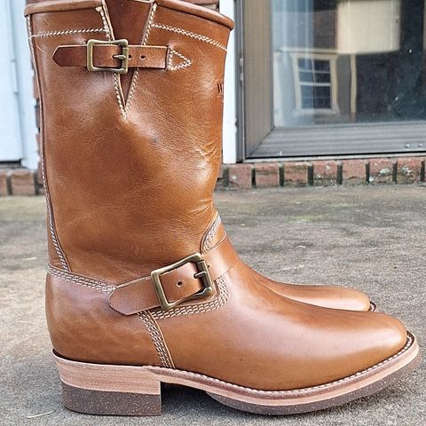 Willie's Handmade Boots Engineer in Maryam Natural Horsebutt