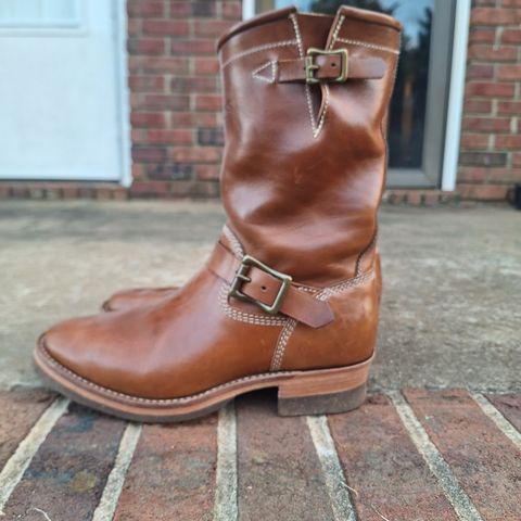 View photo of Willie's Handmade Boots Engineer in Maryam Natural Horsebutt