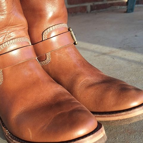 Willie's Handmade Boots Engineer in Maryam Natural Horsebutt