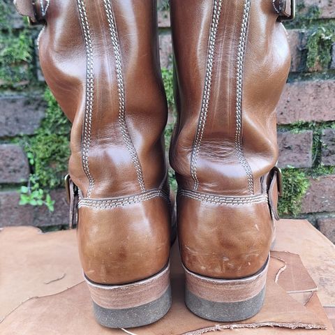 View photo of Willie's Handmade Boots Engineer in Maryam Natural Horsebutt