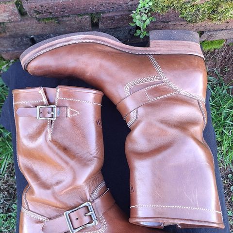 View photo of Willie's Handmade Boots Engineer in Maryam Natural Horsebutt