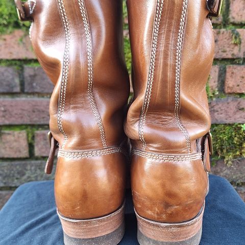 View photo of Willie's Handmade Boots Engineer in Maryam Natural Horsebutt