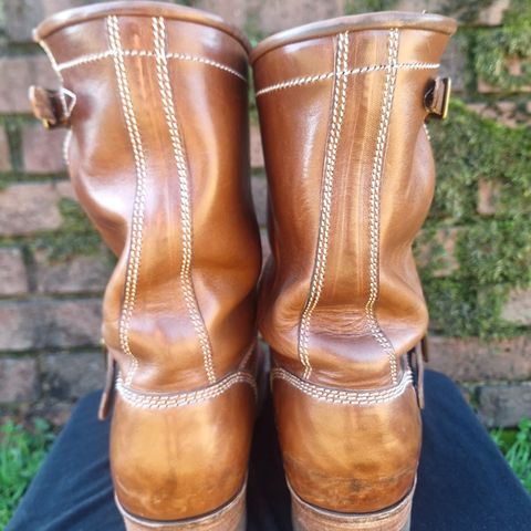 Willie's Handmade Boots Engineer in Maryam Natural Horsebutt