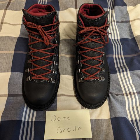 Danner Mountain Pass in Black Full Grain