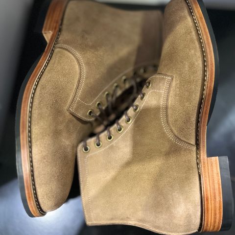 Onderhoud SPL02 in Horween Marine Field Roughout