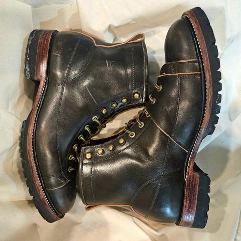 Jakkrabbits Monkey Boot in Maryam Olive Horsebutt