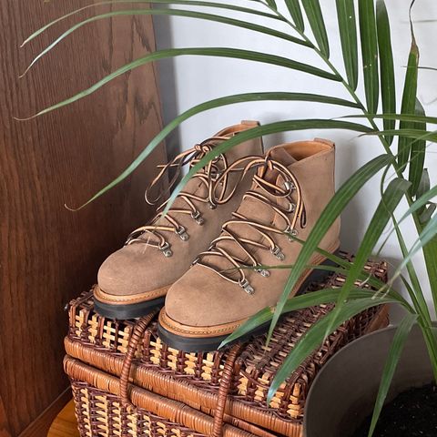 Viberg Hiker in Horween Natural Chromexcel Roughout