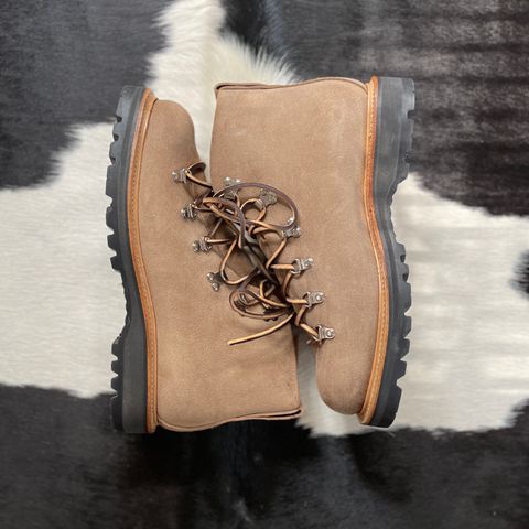 Viberg Hiker in Horween Natural Chromexcel Roughout
