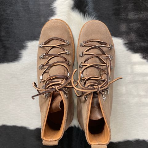 Viberg Hiker in Horween Natural Chromexcel Roughout