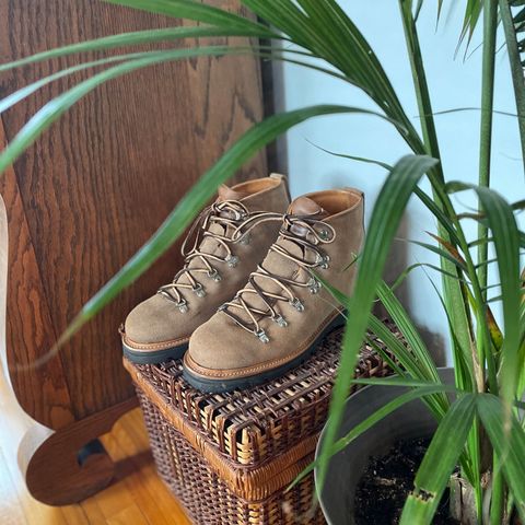 Viberg Hiker in Horween Natural Chromexcel Roughout