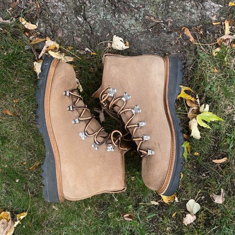 Viberg Hiker in Horween Natural Chromexcel Roughout