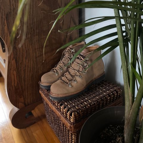 Viberg Hiker in Horween Natural Chromexcel Roughout
