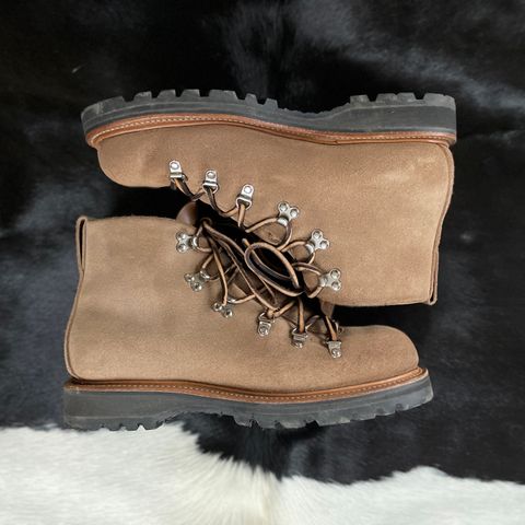 Viberg Hiker in Horween Natural Chromexcel Roughout