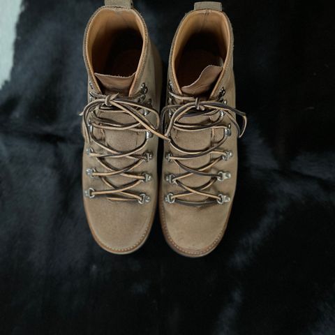 Search result thumbnail of Viberg Hiker in Horween Natural Chromexcel Roughout