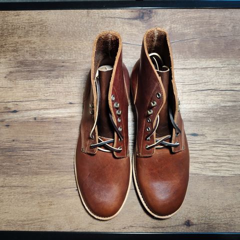 Oak Street Bootmakers Field Boot in Seidel Light Brown Mustang