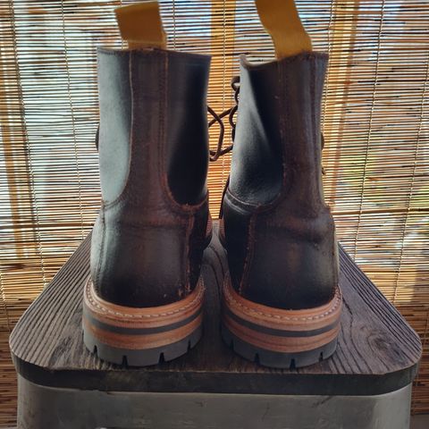 Tricker's Burford Plain Derby Boot in Horween Java Waxed Flesh