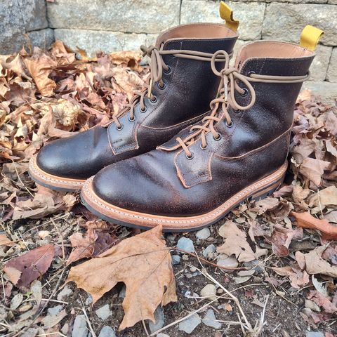 Tricker's Burford Plain Derby Boot in Horween Java Waxed Flesh