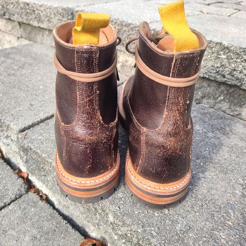 Tricker's Burford Plain Derby Boot in Horween Java Waxed Flesh
