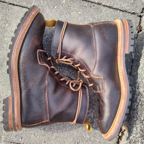 Tricker's Burford Plain Derby Boot in Horween Java Waxed Flesh