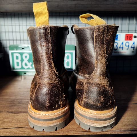 Tricker's Burford Plain Derby Boot in Horween Java Waxed Flesh