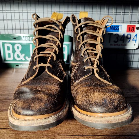 Tricker's Burford Plain Derby Boot in Horween Java Waxed Flesh