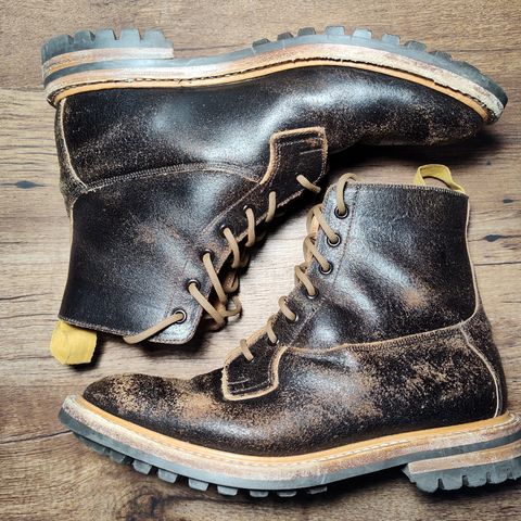 Tricker's Burford Plain Derby Boot in Horween Java Waxed Flesh