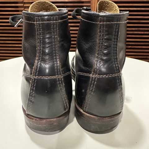 View photo of Red Wing Beckman Flatbox in S.B. Foot Black Klondike