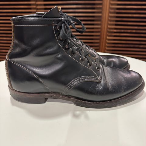 View photo of Red Wing Beckman Flatbox in S.B. Foot Black Klondike