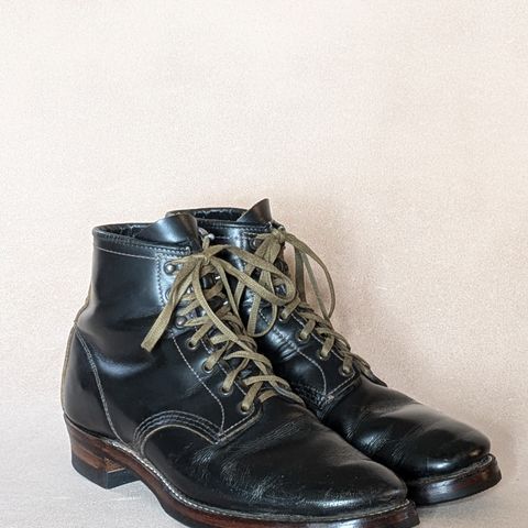 View photo of Red Wing Beckman Flatbox in S.B. Foot Black Klondike