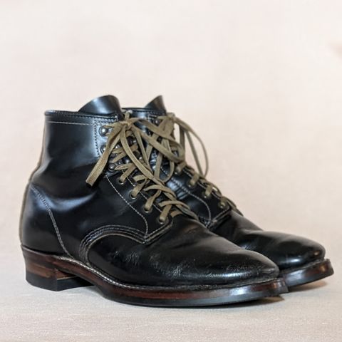 View photo of Red Wing Beckman Flatbox in S.B. Foot Black Klondike